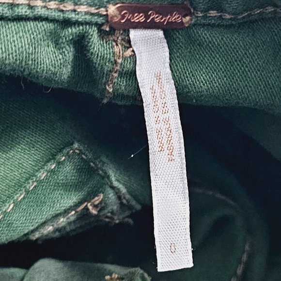 Free People Camo Embroidery Fray Hem Distressed Button Fly Shorts Sz 0 - Picture 11 of 12